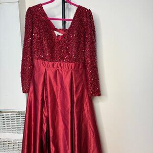 Christmas Sequins Long Sleeve with Satin Bottom Ballgown Dress Size 14